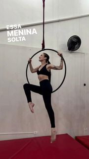 Eduarda Hippier feet photo thumbnail