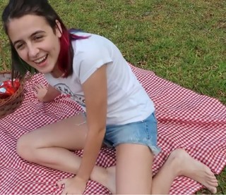 Eduarda Hippler feet photo 5
