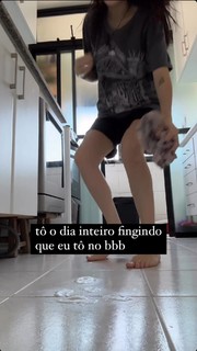 Eduarda Hippler feet photo 7