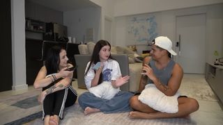Eduarda Hippler feet photo 5
