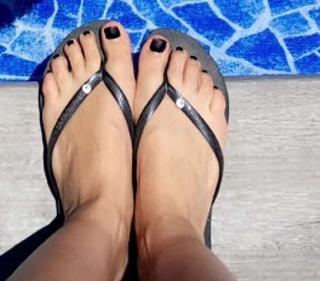 Edurne feet photo thumbnail