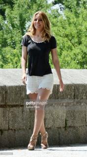Edurne feet photo thumbnail