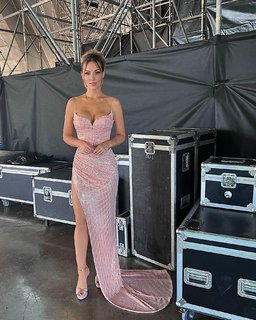 Edurne feet photo thumbnail