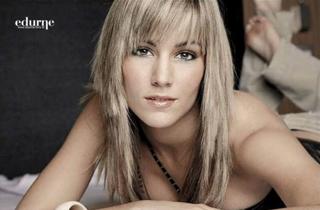 Edurne feet photo thumbnail