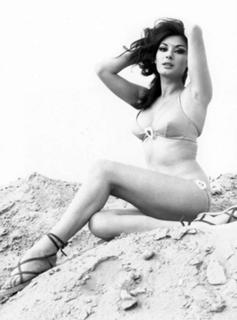 Edwige Fenech feet photo 20