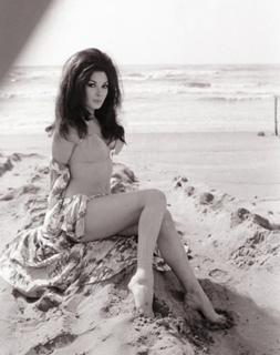 Edwige Fenech feet photo 16