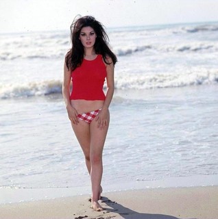 Edwige Fenech feet photo 15