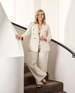 Edwina Bartholomew feet photo 15