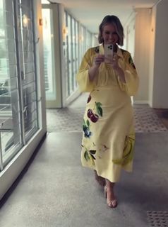 Edwina Bartholomew feet photo 4