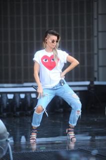 Edyta Górniak feet photo thumbnail