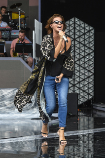 Edyta Górniak feet photo thumbnail