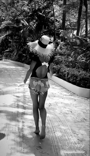 Edyta Górniak feet photo thumbnail