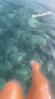 Edyta Górniak feet photo thumbnail