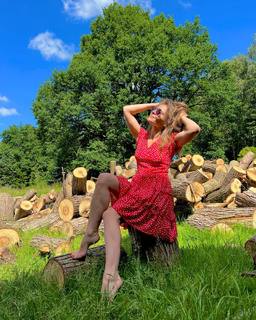 Edyta Herbus feet photo thumbnail