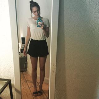Eefje Depoortere feet photo thumbnail