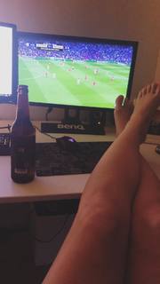 Eefje Depoortere feet photo thumbnail