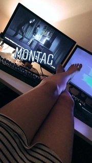 Eefje Depoortere feet photo thumbnail