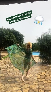 Eefje Depoortere feet photo thumbnail