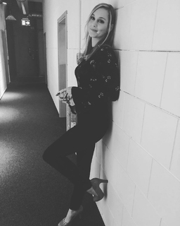 Eefje Depoortere feet photo thumbnail