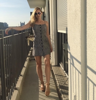 Eefje Depoortere feet photo thumbnail