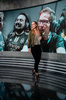 Eefje Depoortere feet photo thumbnail