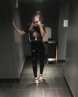 Eefje Depoortere feet photo thumbnail