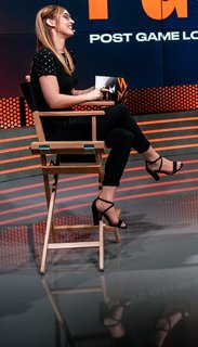 Eefje Depoortere feet photo thumbnail