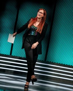Eefje Depoortere feet photo thumbnail