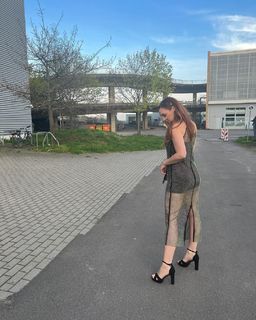 Eefje Depoortere feet photo thumbnail