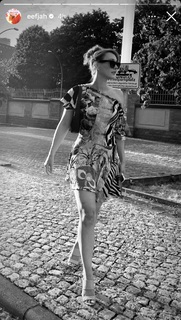 Eefje Depoortere feet photo thumbnail