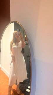 Eefje Depoortere feet photo thumbnail