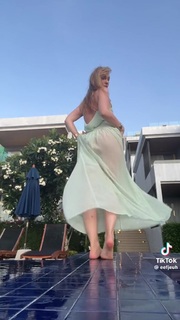 Eefje Depoortere feet photo thumbnail