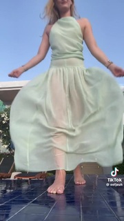 Eefje Depoortere feet photo thumbnail
