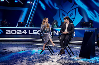 Eefje Depoortere feet photo thumbnail