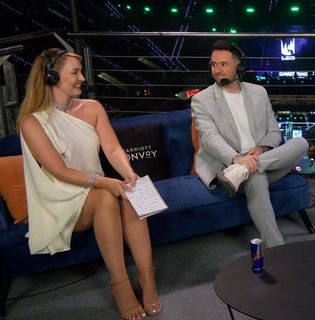 Eefje Depoortere feet photo thumbnail