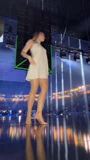 Eefje Depoortere feet photo 9