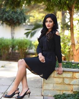 Eesha Rebba feet photo 13