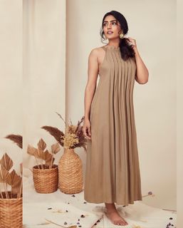Eesha Rebba feet photo 13