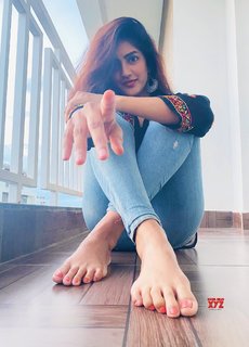 Eesha Rebba feet photo 1