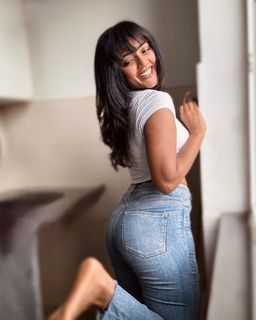 Eesha Rebba feet photo 12