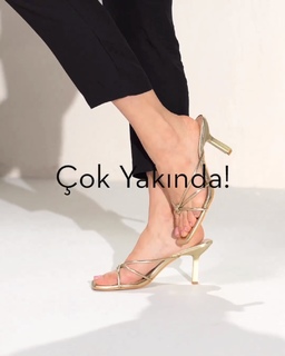 Ege Kökenli feet photo 15