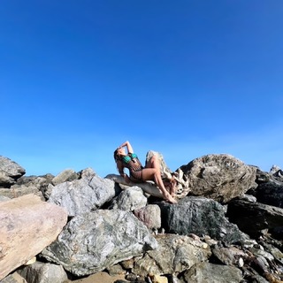 Eileen Abad feet photo 3