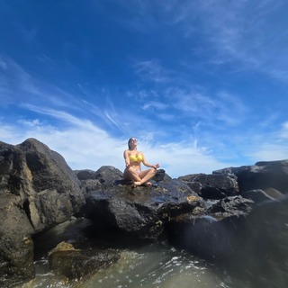 Eileen Abad feet photo 1