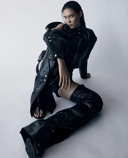 Eileen Gu feet photo thumbnail