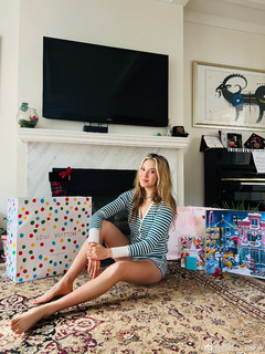 Eileen Gu feet photo thumbnail