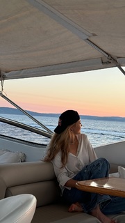 Eileen Gu feet photo thumbnail