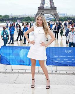 Eileen Gu feet photo thumbnail