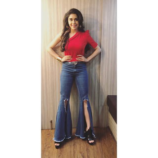 Eisha Singh feet photo 13