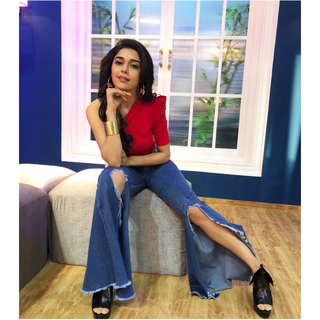 Eisha Singh feet photo 12