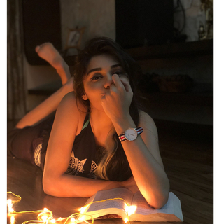 Eisha Singh feet photo 9
